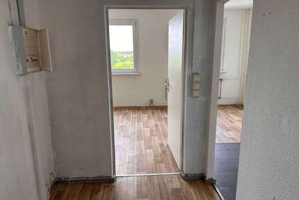 Wohnung zum Mieten in Halle (Saale) 299,00 € 46 m²