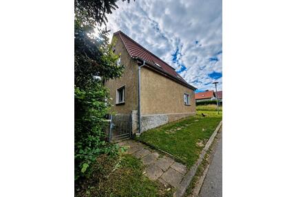 Privatverkauf – Haus mit großem Grundstück in Oßmannstedt - Apolda