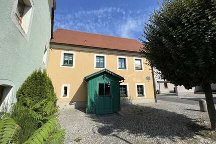 Haus zum Kaufen in ReichenbachOberlausitz 89.000,00 € 165.62 m² - Reichenbach/Oberlausitz