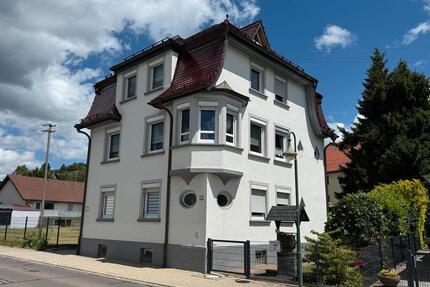 Interessantes Zweifamilienhaus - 369.000,00&nbsp;EUR Kaufpreis, ca.&nbsp; 180,00&nbsp;m&sup2; in Albstadt (PLZ: 72461) Gemarkung Onstmettingen