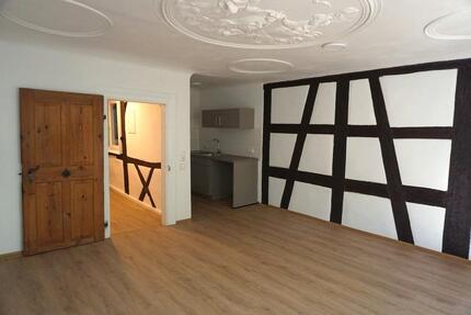 Attraktive sanierte 1-Zimmer-Altbauwohnung – zentral und ruhig - Bamberg Am Bruderwald