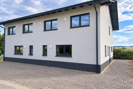 DHH Neubau ErstbezugPV-AnlageFussbodenheizungWärmepumpe - Osterhofen
