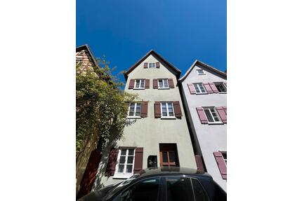 ALTSTADTTRAUM - Stadtmauer-Haus mit 8 Räumen auf 3 Etagen - 4 WE - Dinkelsbühl