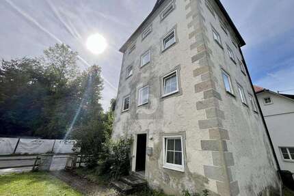 Haus zum Kaufen in Isny im Allgäu 388.000,00 € 219 m²