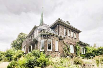 Haus zum Kaufen in Wrestedt (Wieren) 370.000,00 € 326 m²