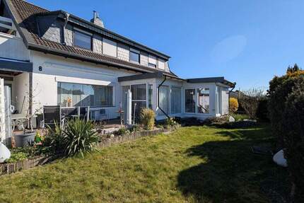 Geräumiges Zweifamilienhaus in ruhiger Ortsrandlage - Salzgitter Sauingen