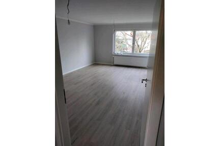 1 WG-Zimmer für Berufstätige - 993,00&nbsp;EUR Kaltmiete, ca.&nbsp; 25,00&nbsp;m&sup2; in Rellingen (PLZ: 25462)