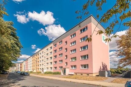 Renovierte Wohnung mit Balkon - 380,00&nbsp;EUR Kaltmiete, ca.&nbsp; 61,32&nbsp;m&sup2; in Eisleben (Lutherstadt) (PLZ: 06295)