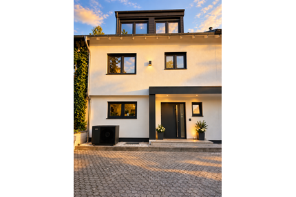 Haus zum Mieten in Köln - Porz 2.450,00 € 144 m²