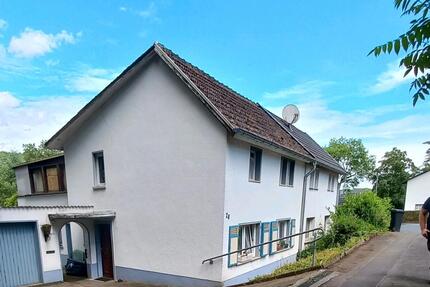 Kleine Doppelhaushälfte auf 686m² großem Grundstück - Wachtberg
