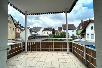 Helle 3-Zimmer-Wohnung mit großem Balkon in ruhiger Lage - Stuttgart Hedelfingen