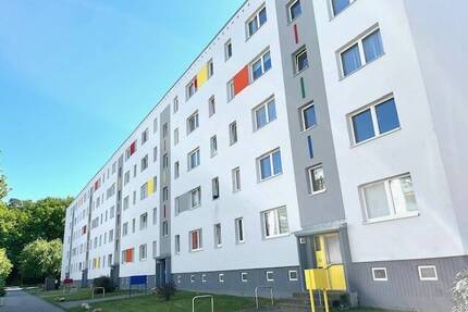 2-Raum Wohnung mit Balkon ab 15. August 2026 zu vermieten - Schwerin Mueßer Holz