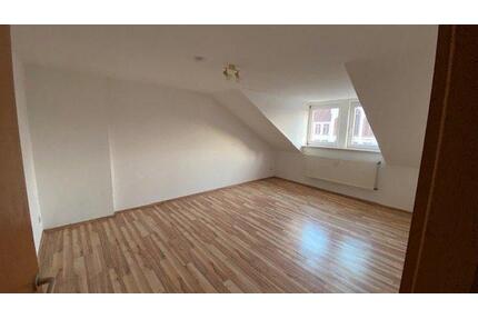 Kleine ruhige Dachgeschoßwohnung mit Einbauküche zu vermieten - Mühlhausen (Thüringen)