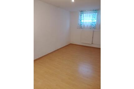 2 Zimmer Wohnung WG tauglich nur an Studenten und Azubis - Regensburg Das Dörnberg