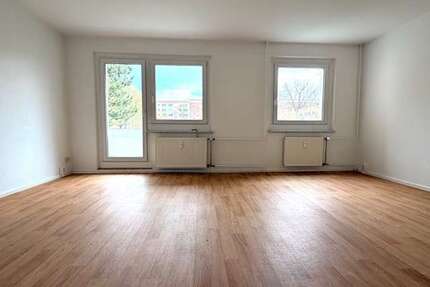 Wohnung zum Mieten in Plauen 282,00 € 51.2 m²
