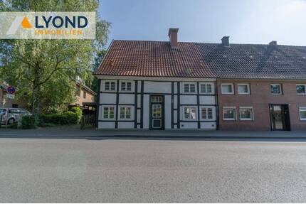 Reiheneckhaus mit großzügigem Wohnkomfort, Garten und Carport in gepflegtem Zustand! - Rheda-Wiedenbrück