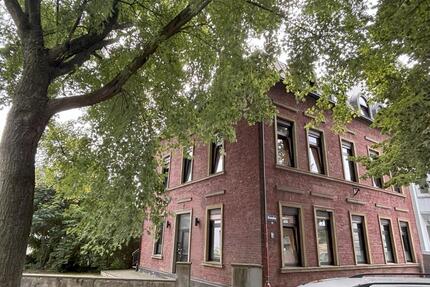 Repräsentatives Wohn- und Bürohaus (ehem. NotariatKanzlei) - Duisburg Laar