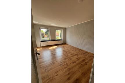 SCHMUGGEROW IMMOBILIEN - 2-Zimmer-Wohnung mit guter Raumaufteilung und Einbauküche in Uetersen