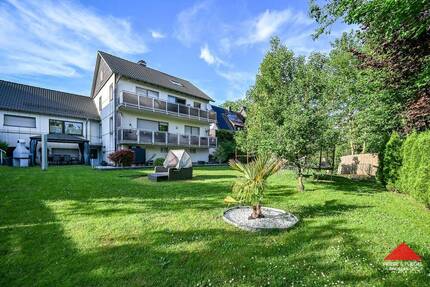 Zweifamilienhaus mit Garage, Kfz-Stellplätzen und schönem Grundstück - Kierspe Kierspe Bahnhof