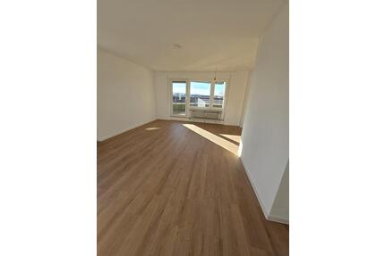 Exklusive 2,5 Zimmer 75qm Penthouse-Wohnung Stuttgart Weilimdorf