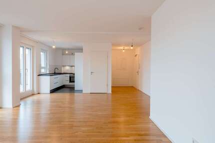 Wohnung zum Mieten in Frankfurt am Main 2.500,00 € 145.4 m²