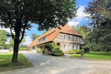 Haus zum Kaufen in Undeloh 2.450.000,00 € 400 m²