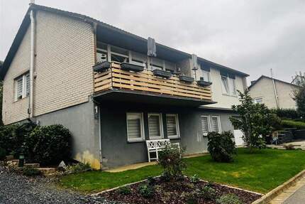 Weismain ** EFH mit guter Lage und viel Charm ** Wintergarten, Garage, Garten uvm.