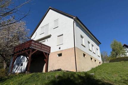 Einmalige Gelegenheit - Einfamilienhaus in Ortsrandlage mit 4.200 qm Grundstück - Tambach-Dietharz