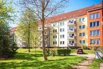 Wohnvergnügen verteilt auf 3 Zimmer - Zwickau Pölbitz