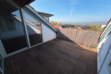 Exklusive Dachgeschosswohnung mit großer Terrasse und Fernblick - Göttingen Oststadt