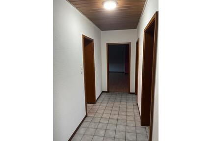 Wohnung zu vermieten - 800,00&nbsp;EUR Kaltmiete, ca.&nbsp; 82,00&nbsp;m&sup2; in Neuwied (PLZ: 56567) Feldkirchen