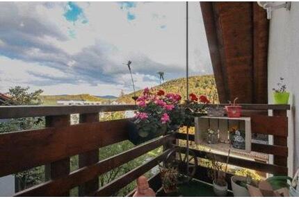 Lichtdurchflutete Wohnung mit Galerie & Balkon in Stühlingen