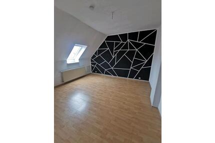 Gemütliche 2-Raum-Dachgeschosswohnung - Staßfurt Löderburg