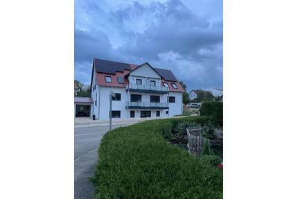 Attraktive 4-Zimmer-Erdgeschoss-Wohnung mit geh. Innenausstattung - Hohenaltheim Niederaltheim