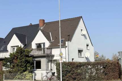 Haus zum Kaufen in Dormagen 300.000,00 € 97 m²