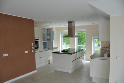 Schöne Wohnung 150 m2 - 1.200,00&nbsp;EUR Kaltmiete, ca.&nbsp; 150,00&nbsp;m&sup2; in Pfreimd (PLZ: 92536)