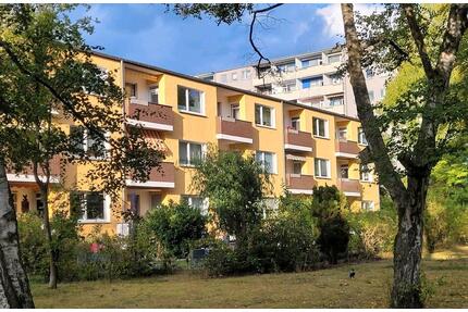 Sonnige 2,5 Zimmer-Wohnung mit Garten, 60.58qm, bezugsfrei - Berlin Neukölln