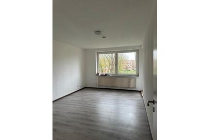 WG-Zimmer Pauschalmiete - 450,00&nbsp;EUR Kaltmiete, ca.&nbsp; 66,00&nbsp;m&sup2; in Emden (PLZ: 26725) Tholenswehr