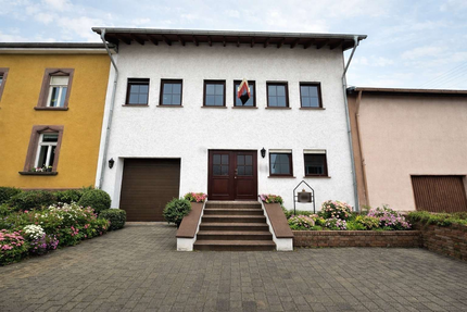 Haus zum Kaufen in Rehlingen-Siersburg 270.000,00 € 141.88 m²