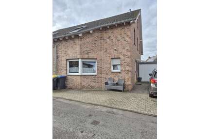 Haus zum Kaufen in Aldenhoven 336.000,00 € 117 m²