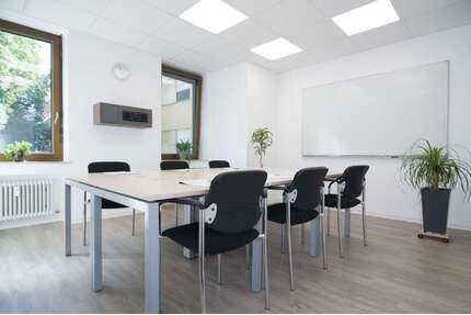 Büro in Trier 650,00 € 21 m² - 650,00&nbsp;EUR Kaltmiete, ca.&nbsp; 21,00&nbsp;m&sup2; in Trier (PLZ: 54290)