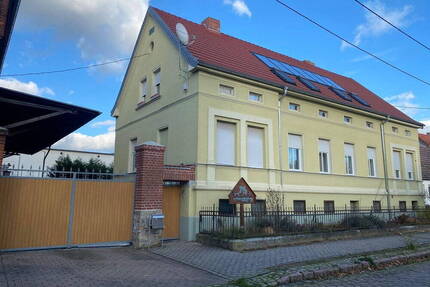 Herrschaftliches Wohnhaus mit landwirtschaftlichen Gebäuden - Nienburg Saale OT Gramsdorf