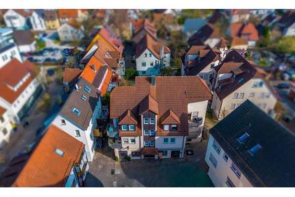 Moderne 2-Zimmer-Wohnung im 1. OG mit Balkon & Tiefgaragenstellplatz - Welzheim