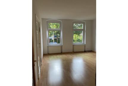 Schöne 3-Zimmer-Wohnung im gemütlichen Mehrfamilienhaus, optional mit Gartenanteil. - Strausberg