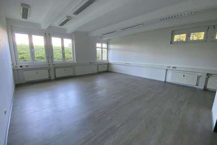 Büro in Freilassing 1.336,45 € 157.23 m²