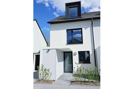 Haus zum Mieten in Oranienburg 1.980,00 € 145 m²
