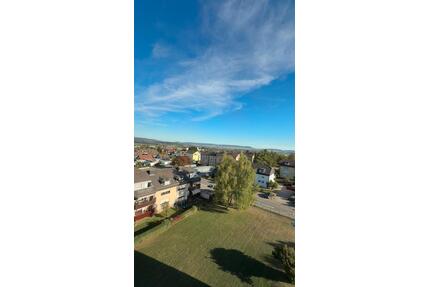 Helle 3-Zimmer-Wohnung mit Balkon, Einbauküche & Stellplatz - Donaueschingen