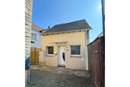 Haus zum Mieten in Leverkusen 850,00 € 63 m²
