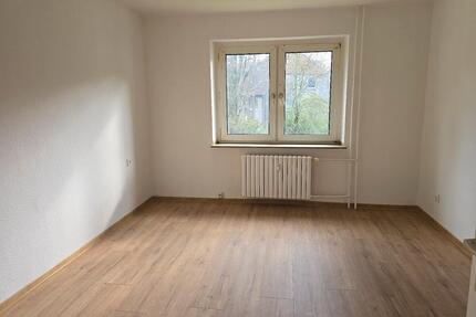 Einziehen und wohlfühlen *Renovierte 2-Zimmer-Wohnung - Gelsenkirchen Gelsenkirchen-West
