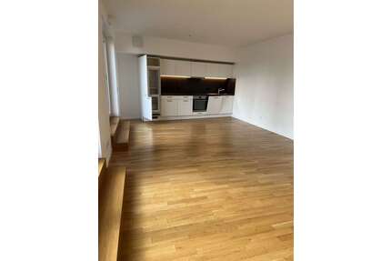 Wohnung zum Mieten in Frankfurt am Main 2.030,00 € 95 m²